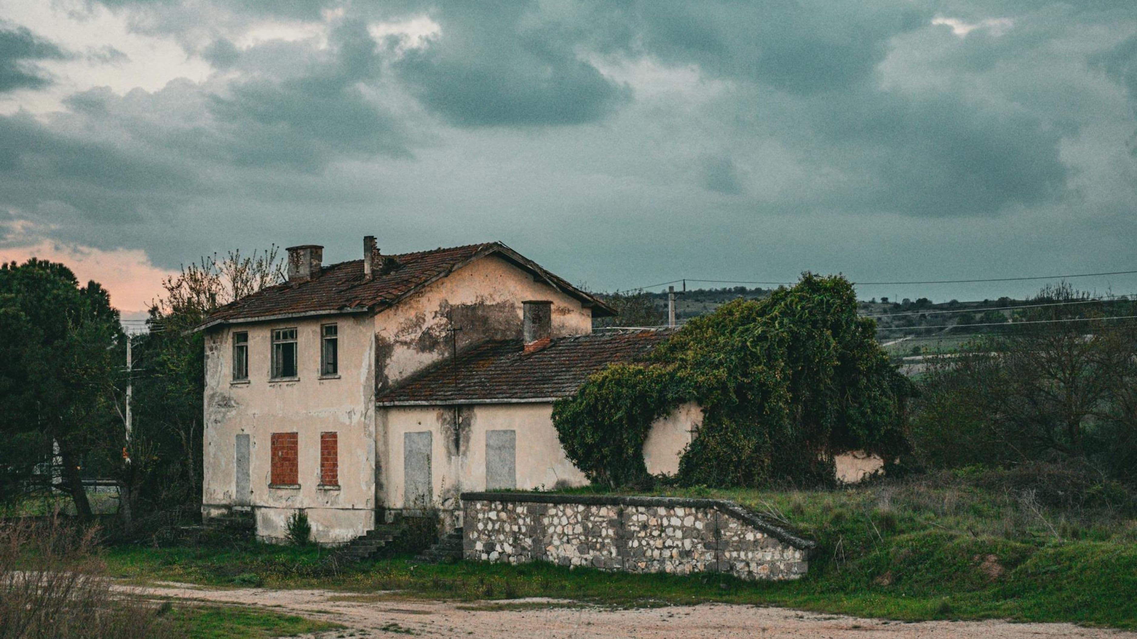 Why Are Historic Home Restoration Videos Captivating Millions on Youtube?