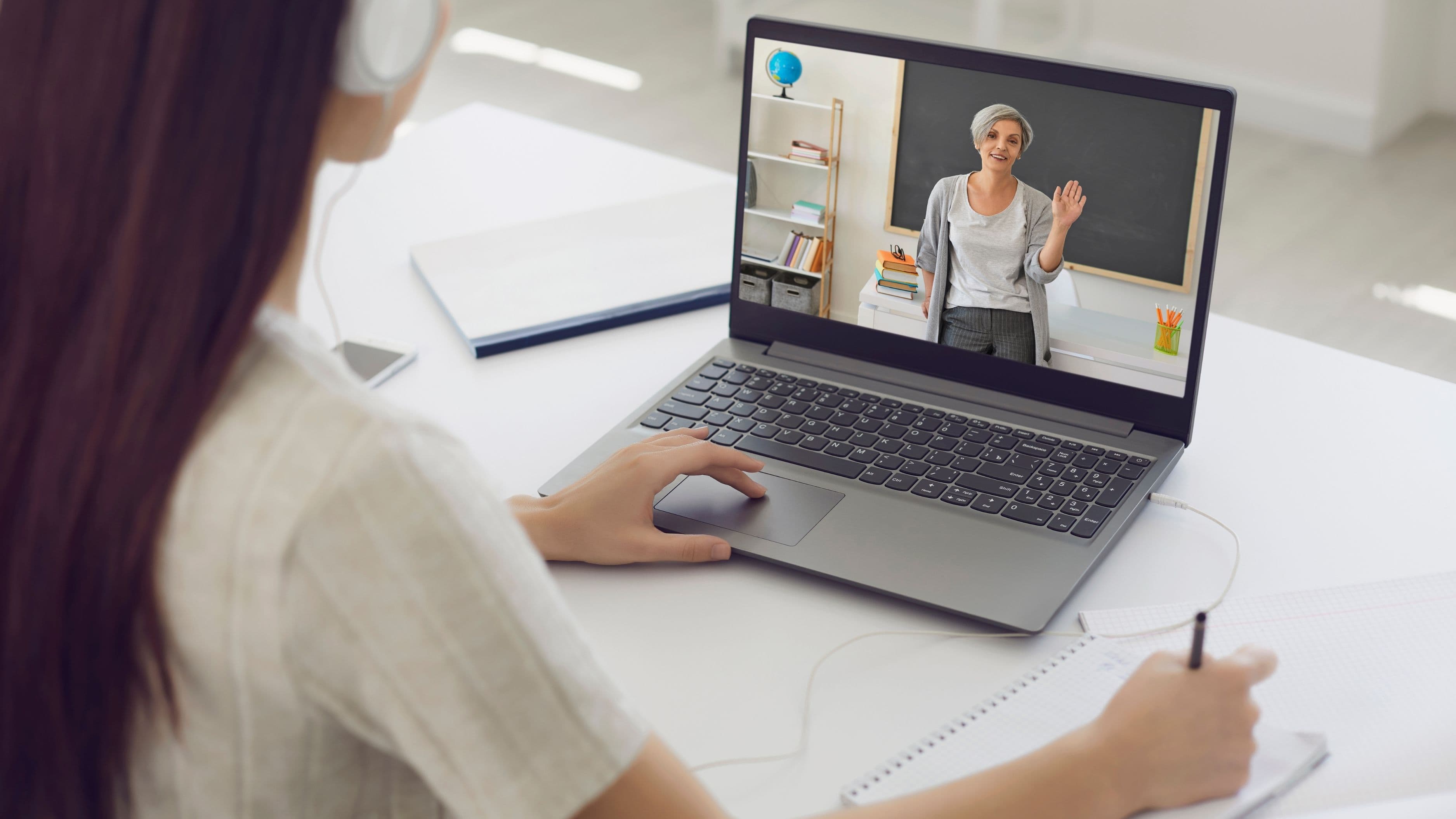 Can You Really Learn to Build the Next Tiktok From an Online Course?