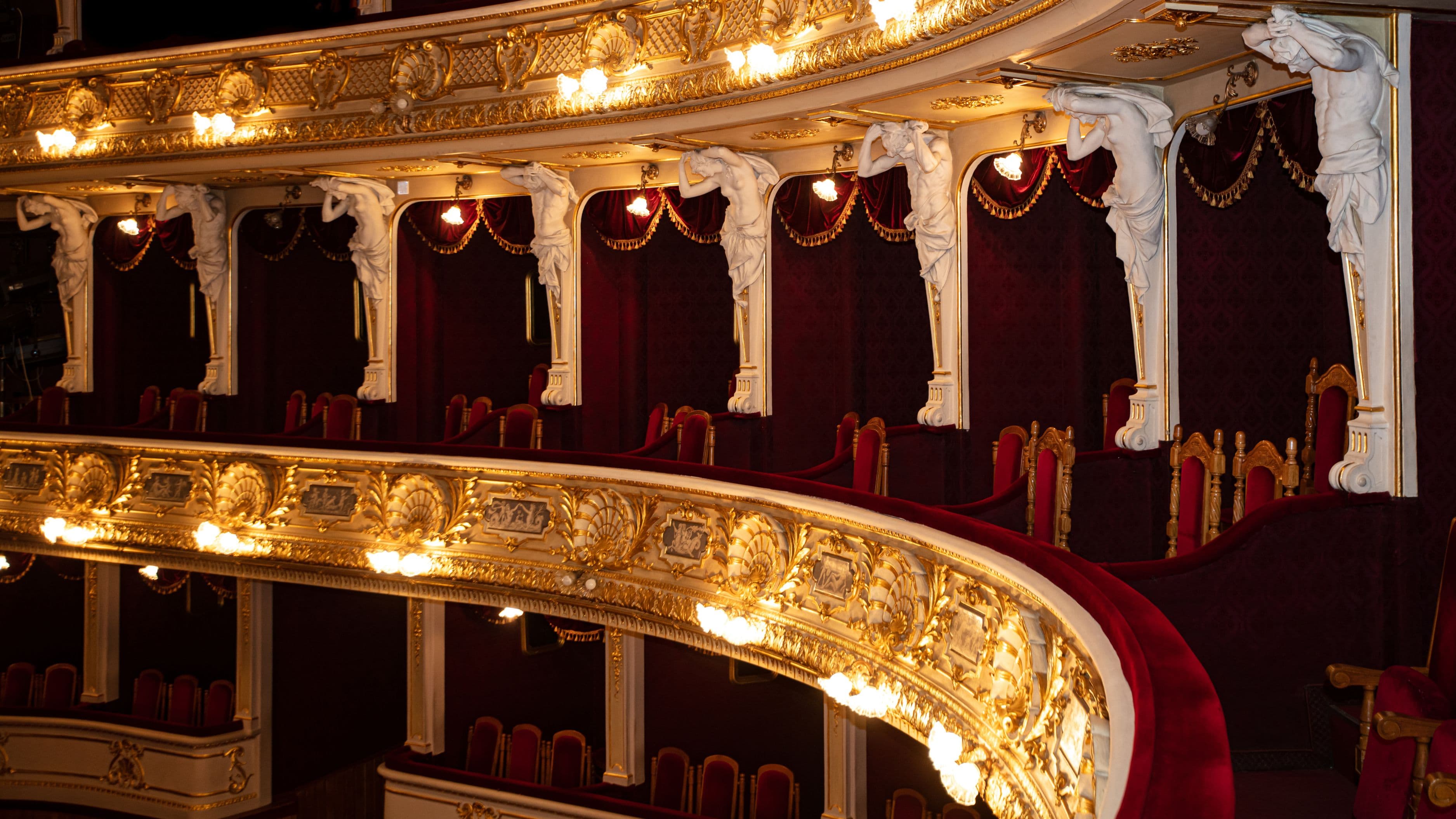 Best Platforms for Watching Live Theater and Opera Online
