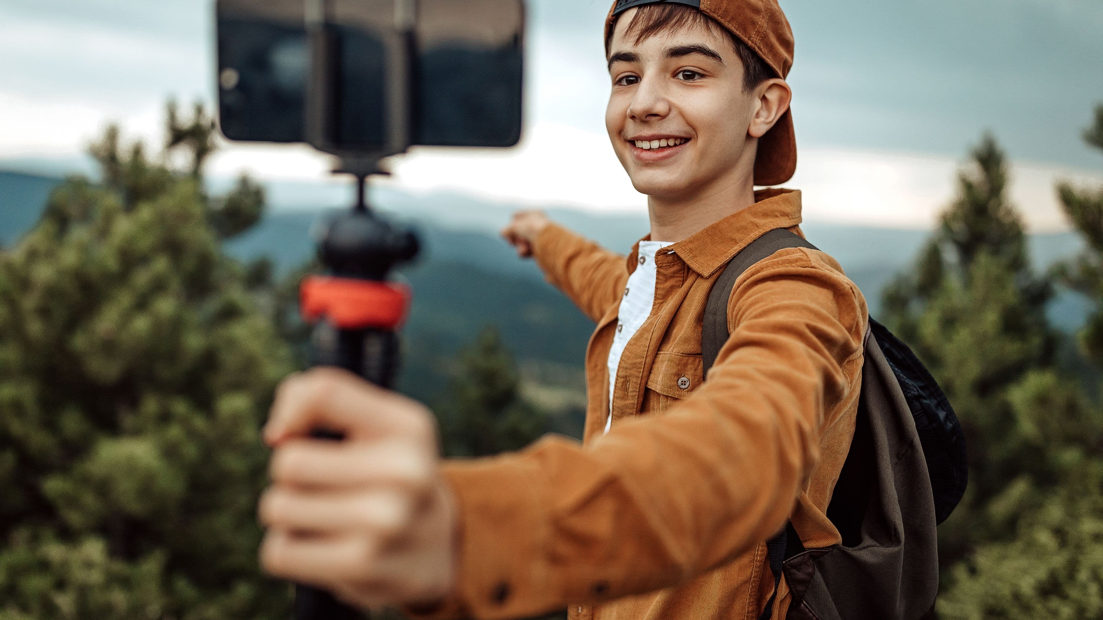 How Are Travel Planning Apps Competing with Influencer Recommendations?